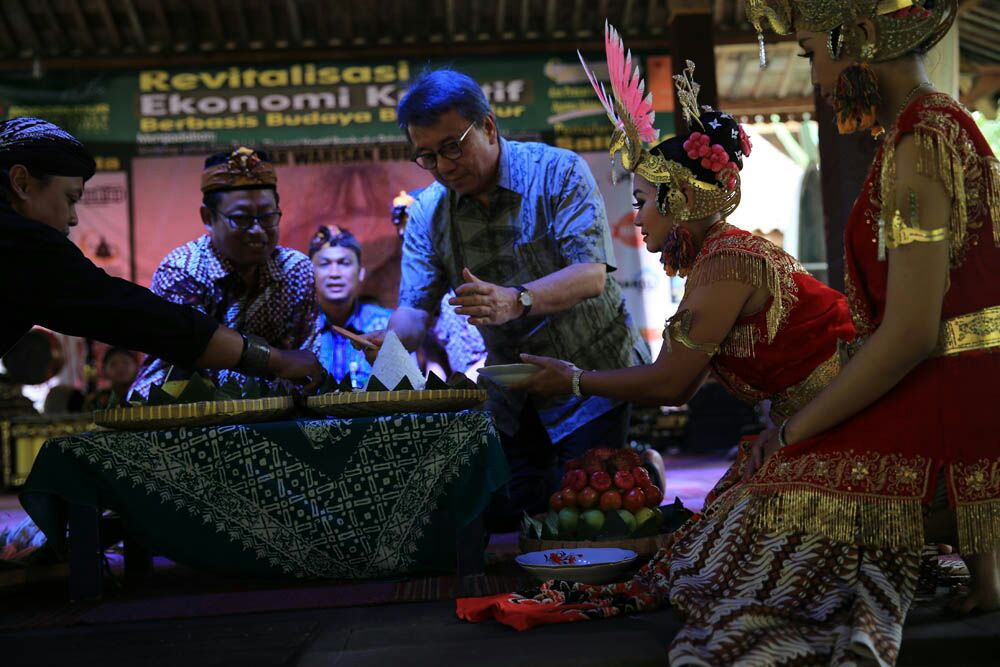 Sharing di Desa Salam & Kunjungan ke Joglo Lawas: Revitalisasi Ekonomi Kreatif Berbasis Budaya Borobudur