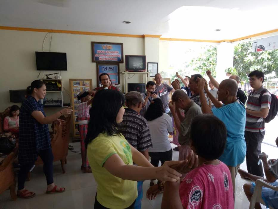 Berbagi Kasih bersama Oma-Opa Juli 2017